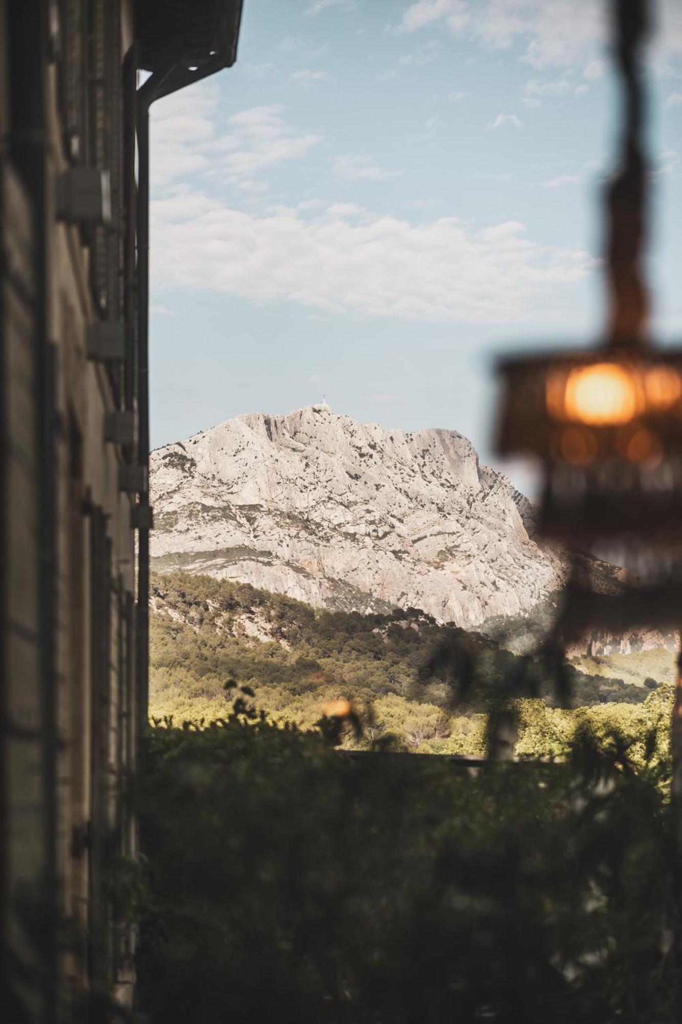Les Lodges Sainte-Victoire Hotel & Spa Le Tholonet Exterior photo